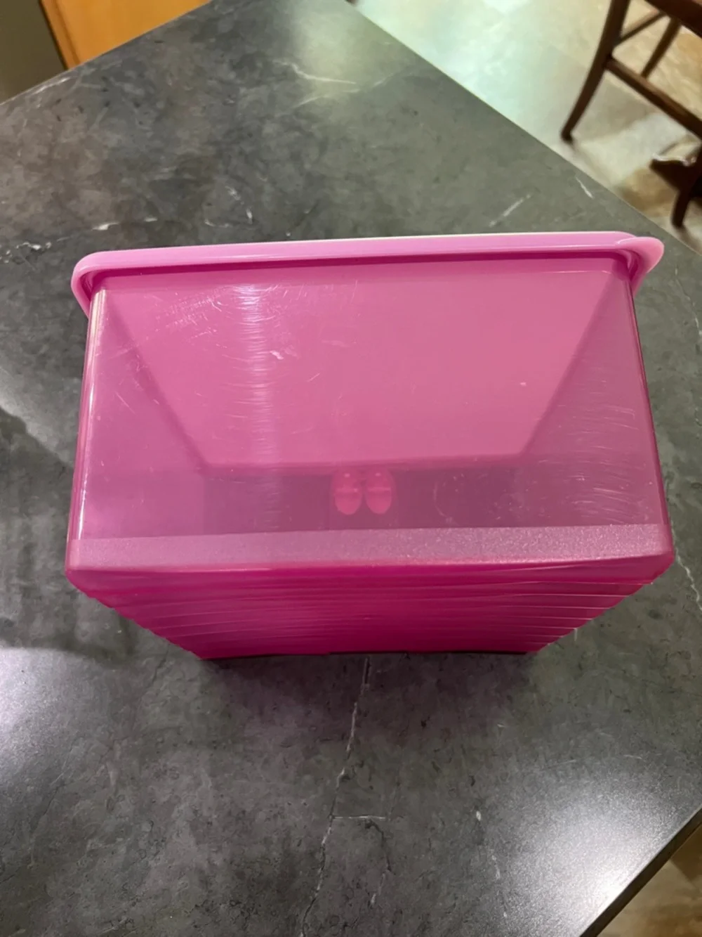 Purple Tupperware Fridgesmart Veggie/Fruit Storage container